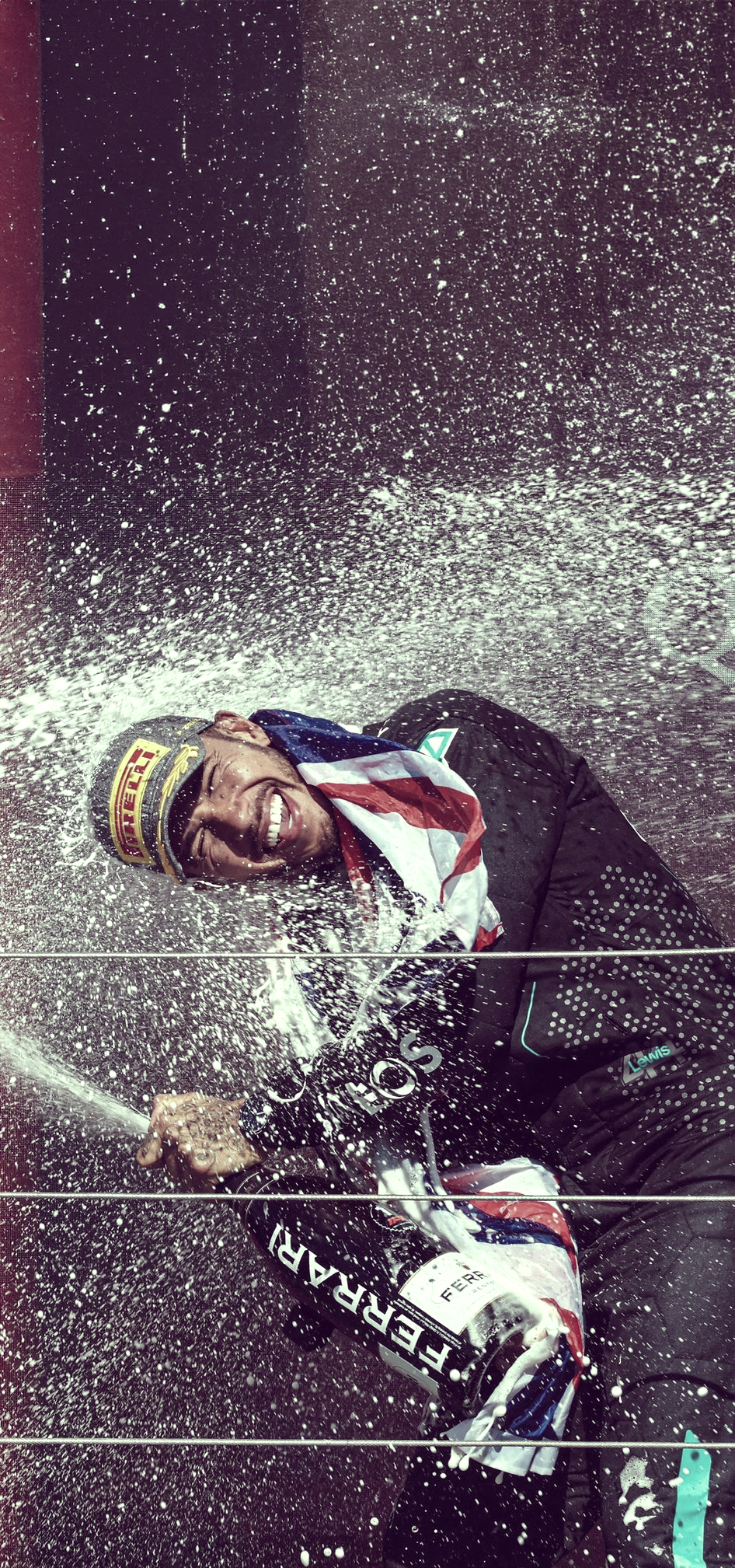 索伯车队横扫梅赛德斯，汉密尔顿惊艳四座