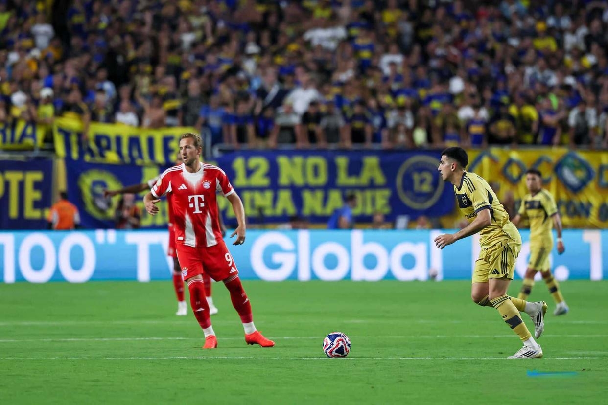 拜仁横扫AC米兰，哈弗茨高光表现