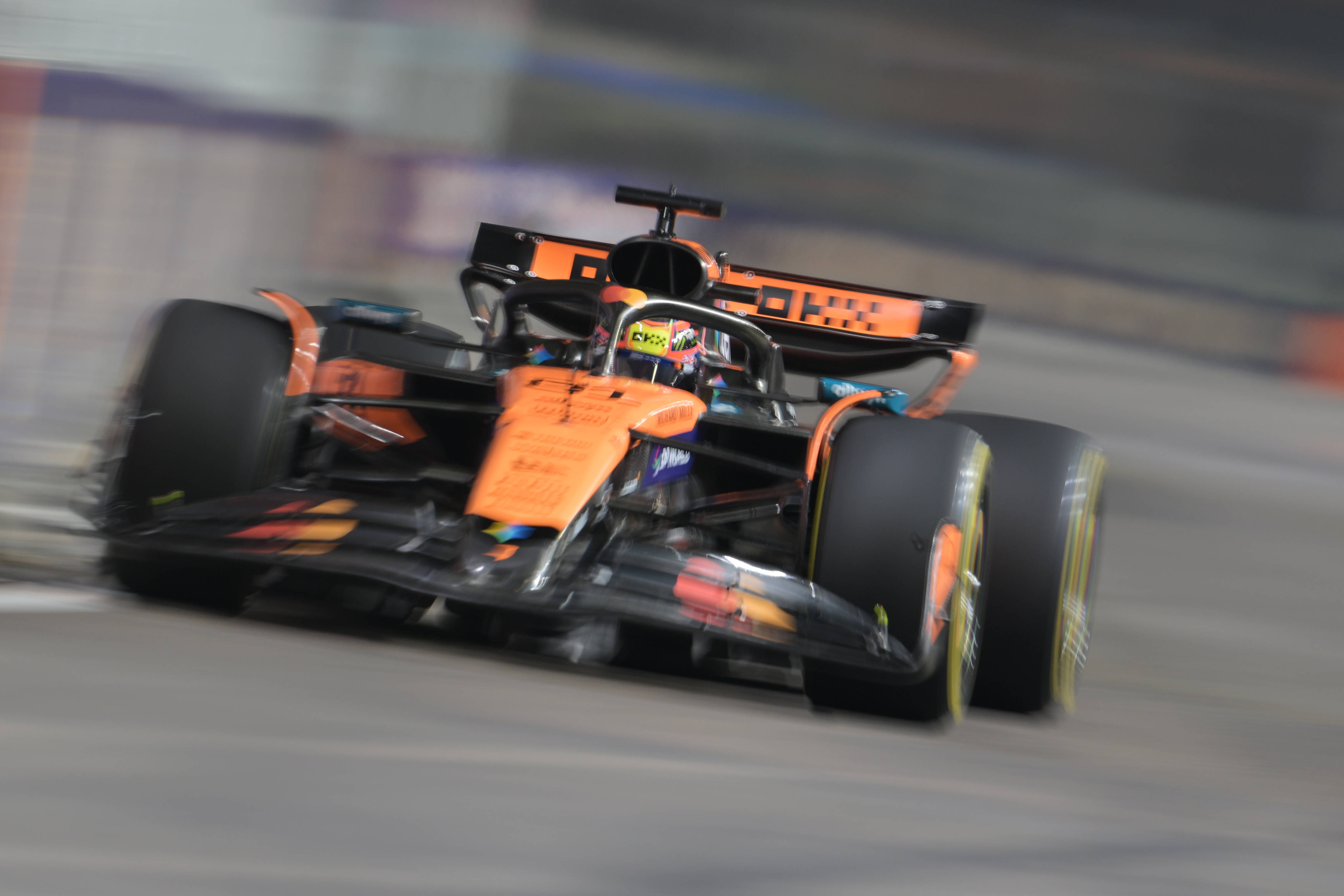 红牛二队碾压红牛车队,皮亚斯特里高光表现 红牛二队碾压红牛车队,皮亚斯特里高光表现