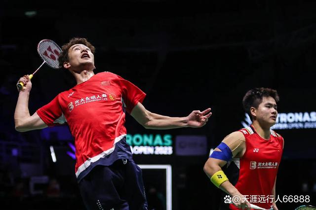 印尼队鏖战日本队，黄鸭组合刷新纪录