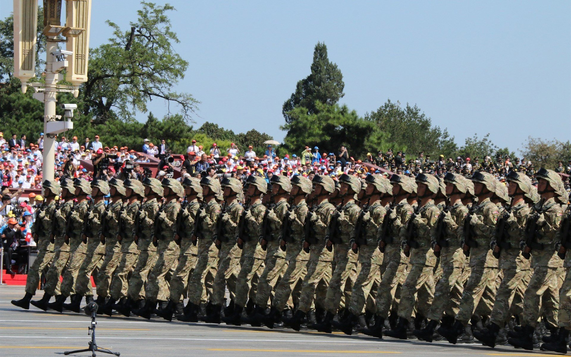 速度与技巧的暗夜对决，当F1弯道哲学照亮NBA进攻艺术