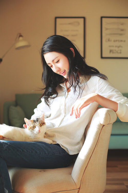 西甲国家德比之夜，三笘薰化身大场面先生，闪耀伯纳乌