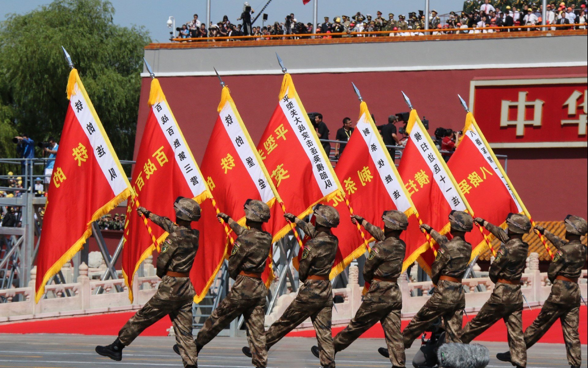 黑马逆袭与旧王黄昏，当塔雷米踏碎中北美霸权，2026世界杯的秩序正在重构